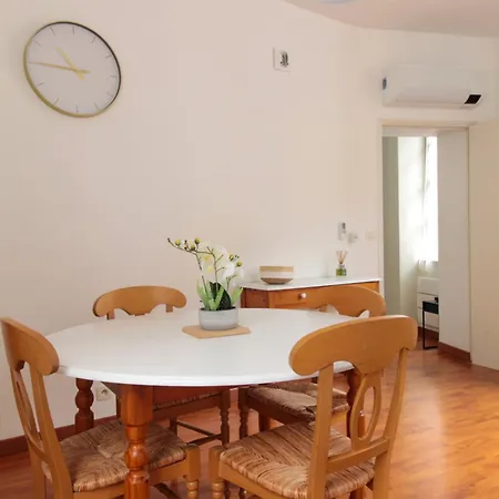 Chez Leopold Et Anais Au Cœur D Appartement